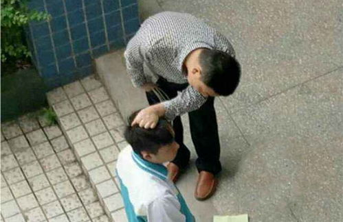 《羞耻体罚学校》（学校体罚室的文章）