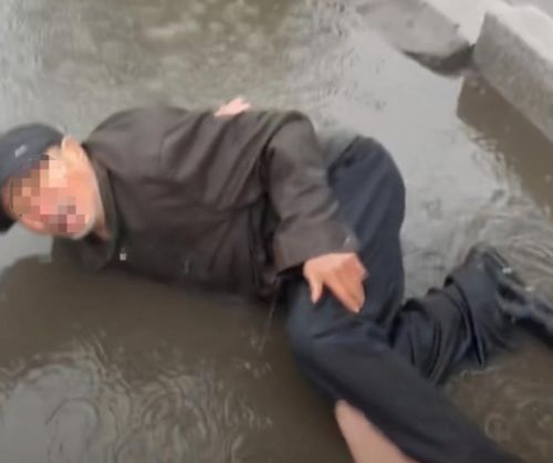 适合一个人在家看的视频素材(适合一个人在家看的视频素材一个上一个下) 适合一个人在家看的视频素材(适合一个人在家看的视频素材一个上一个下)